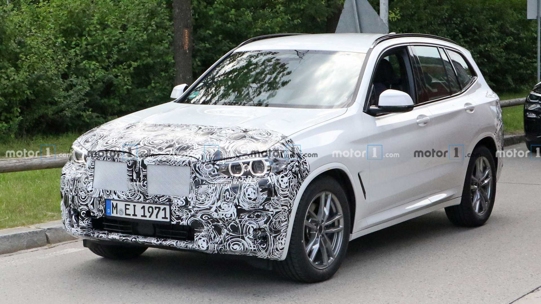 Pictures 2022 BMW X3 Hybrid