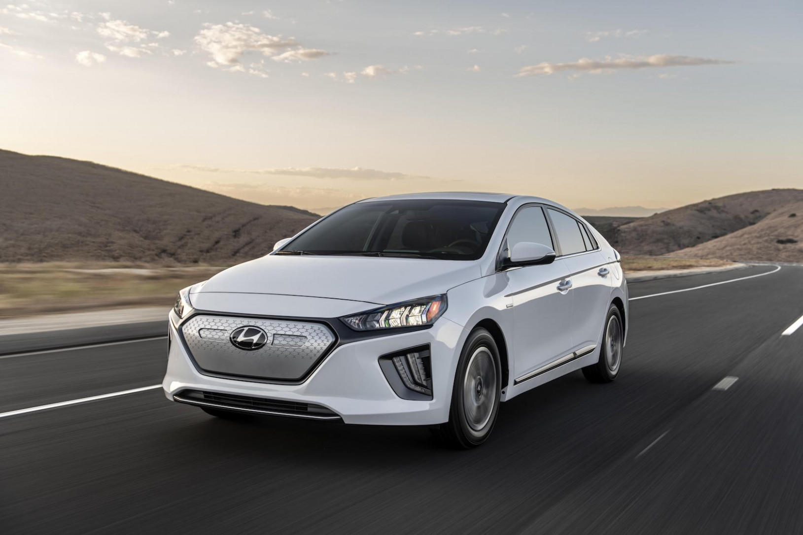 Redesign and Review Hyundai Electric Car 2022