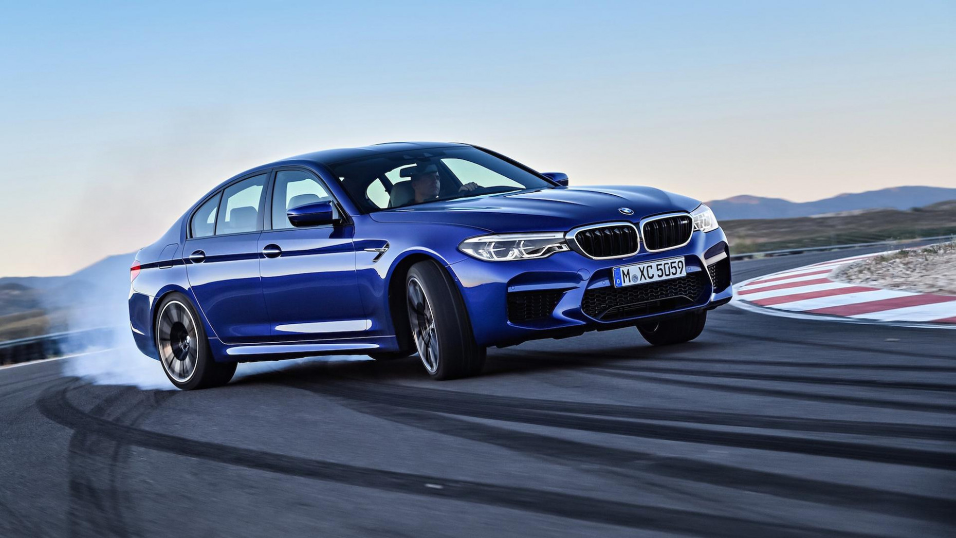 Performance and New Engine 2022 BMW M5 Xdrive Awd
