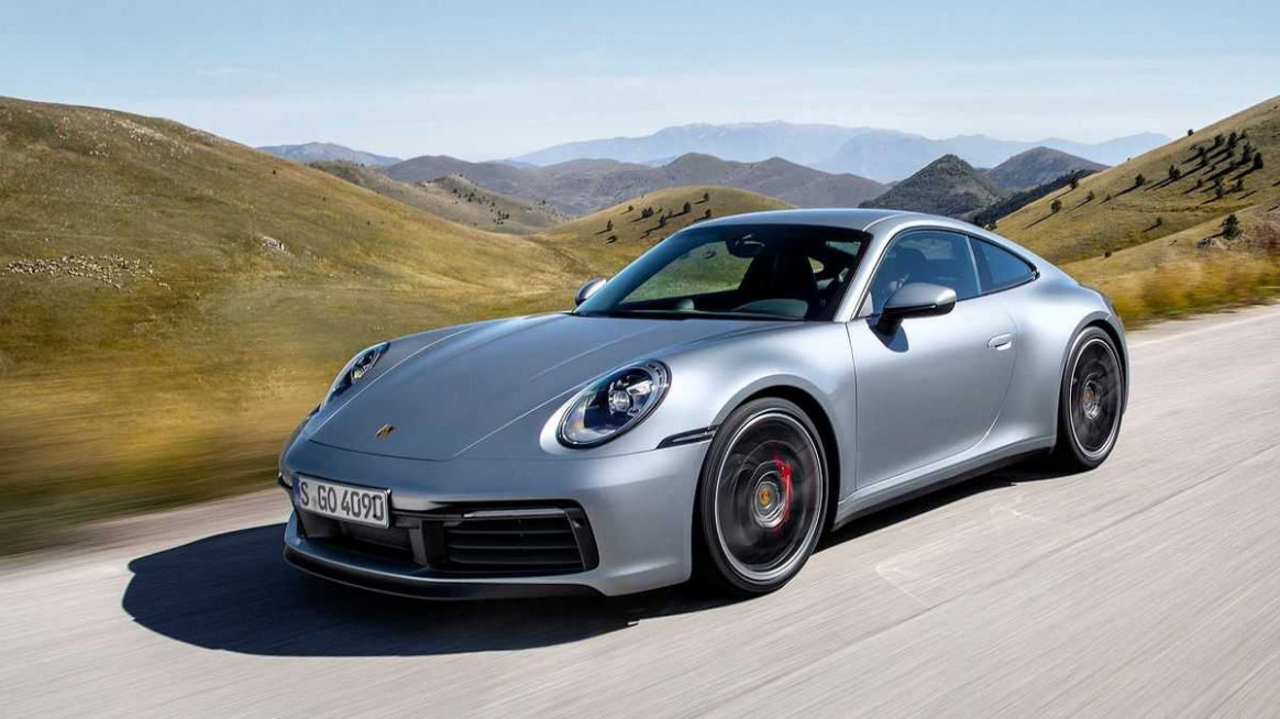 Review 2022 Porsche 911 Carrera