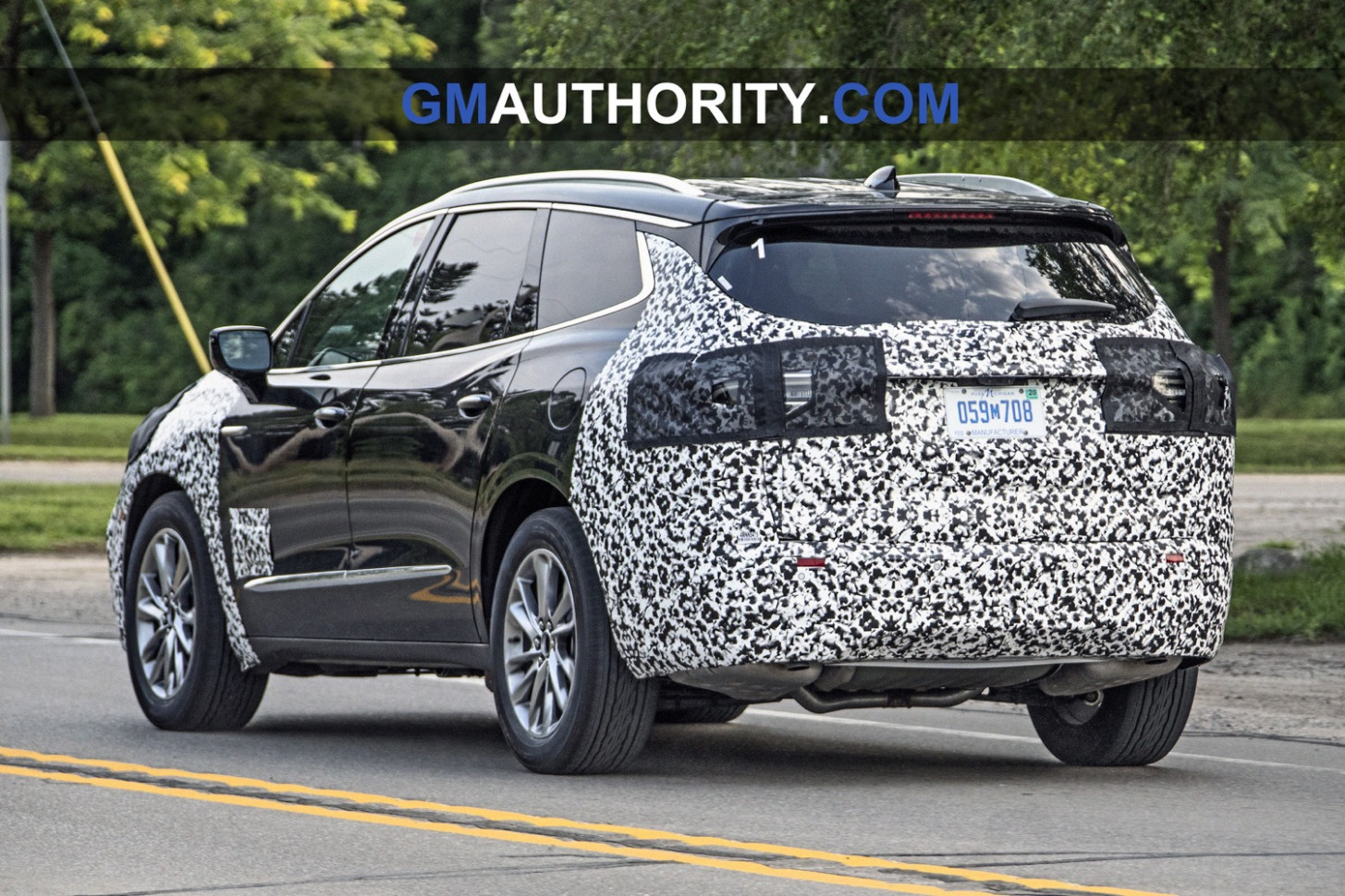 Overview 2022 Buick Enclave Spy Photos