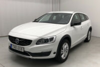 picture 2022 volvo v60 cross country