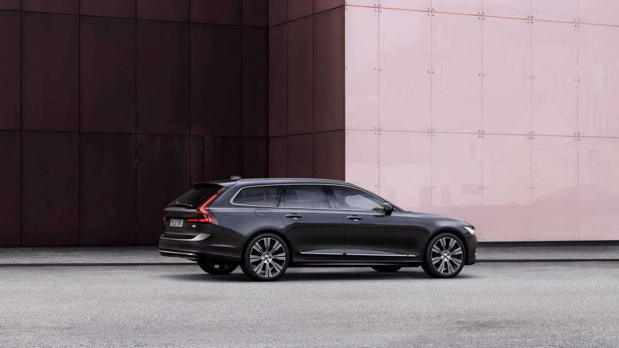 Redesign and Review 2022 Volvo V90