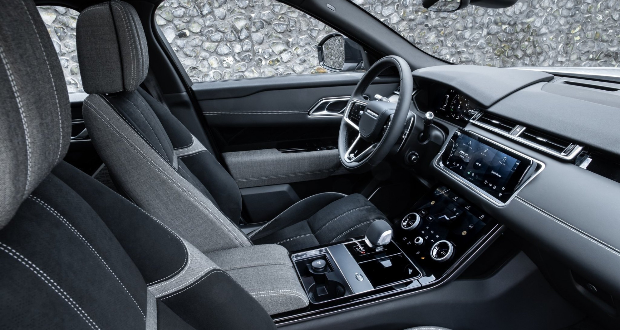 Research New 2022 Range Rover Evoque Xl