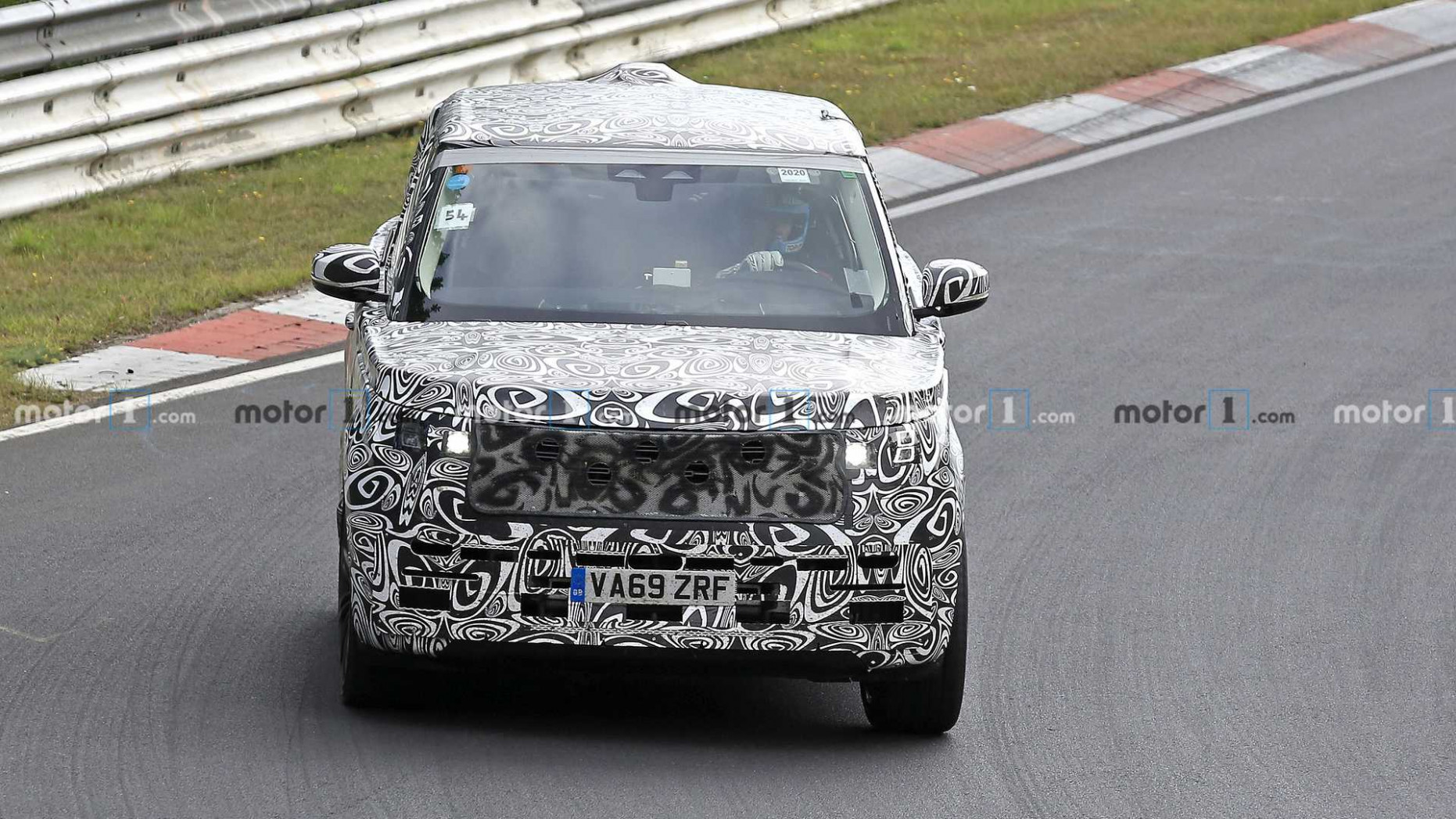 Redesign and Review 2022 Land Rover LR4