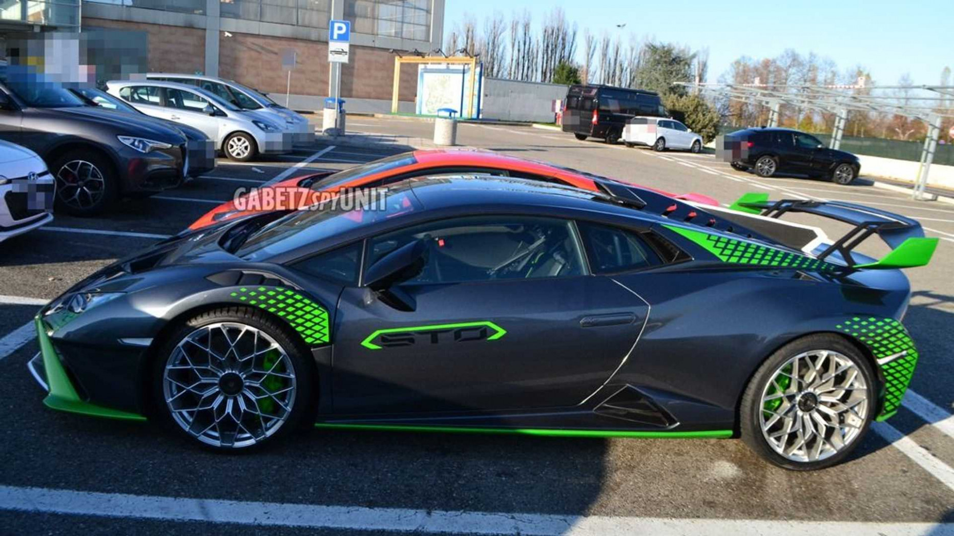 Pictures 2022 Lamborghini Huracan