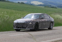 3 bmw 3 series spy shots and video: redesigned flagship sedan bmw new 7 series 2023