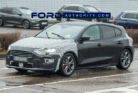 4 Ford Focus Refresh Spied For The First Time In Europe Ford Focus St 2023