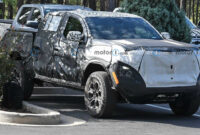 4 gmc canyon at4 spied hiding in parking lot under heavy camo 2023 gmc canyon updates