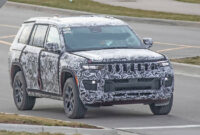 4 jeep grand cherokee spied testing with mild refreshments jeep new grand cherokee 2023