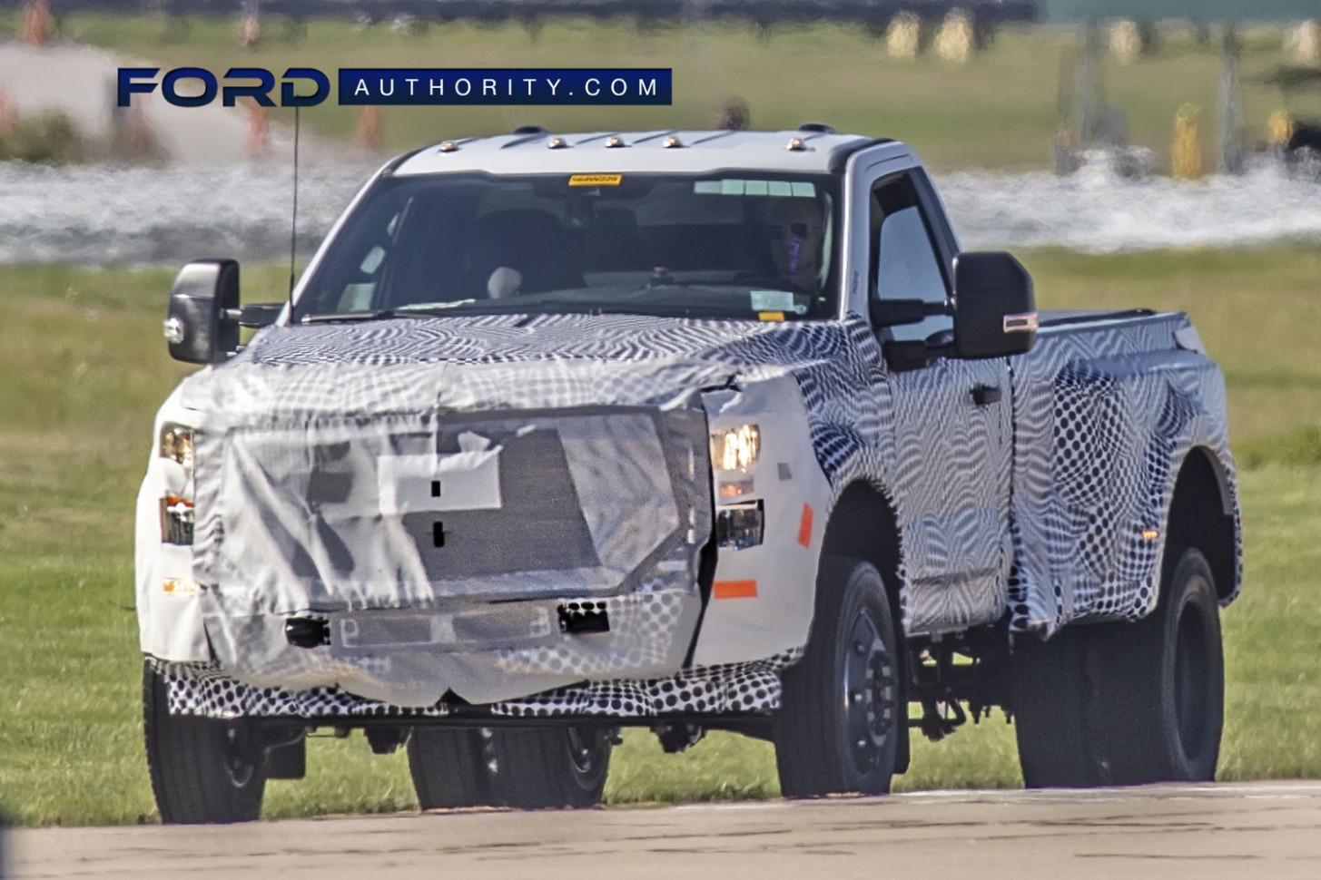 Picture 2023 Ford F-250