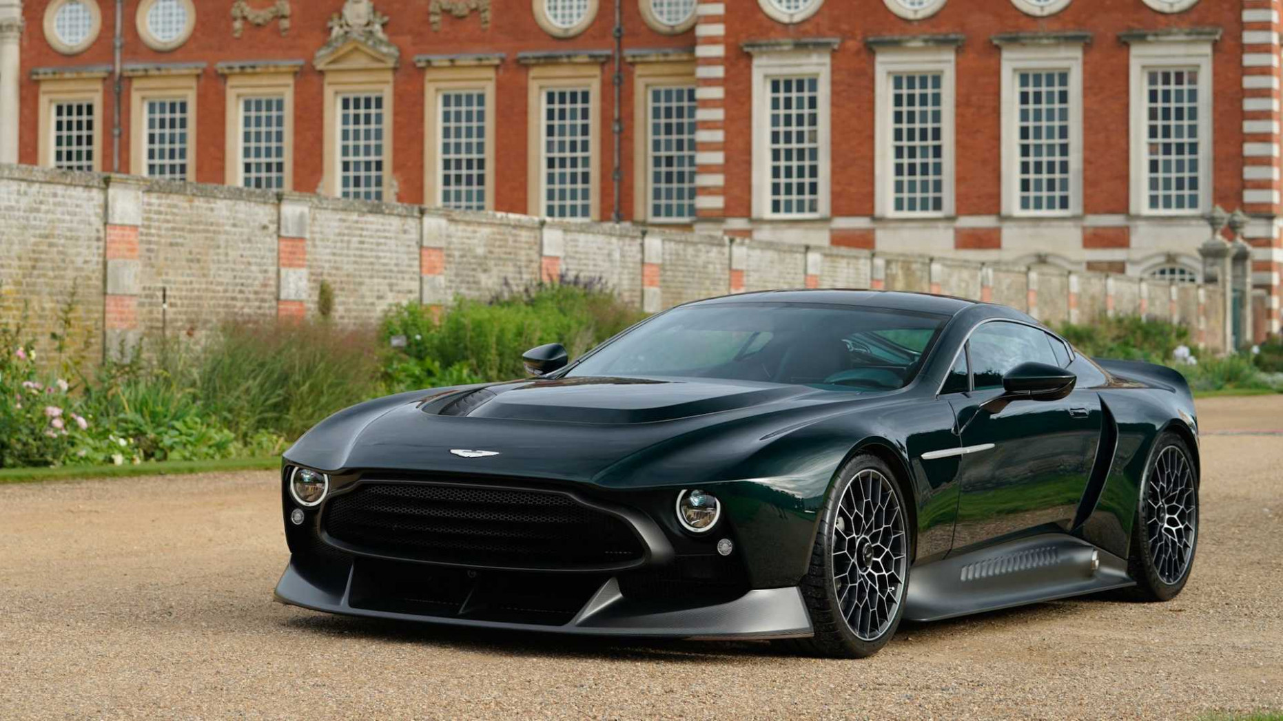 Release 2023 Aston Martin DB9