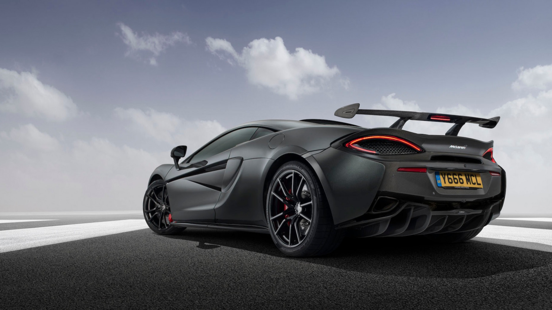 Overview 2023 McLaren 570S Coupe