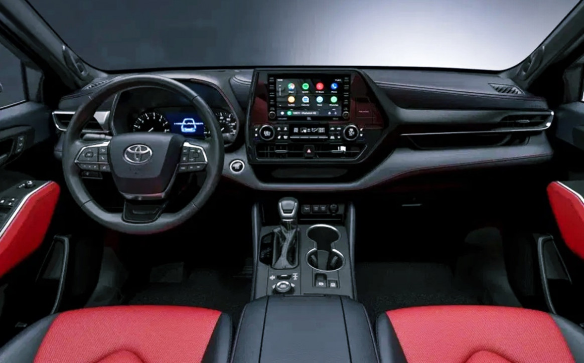 Price Toyota Kluger 2023 Interior