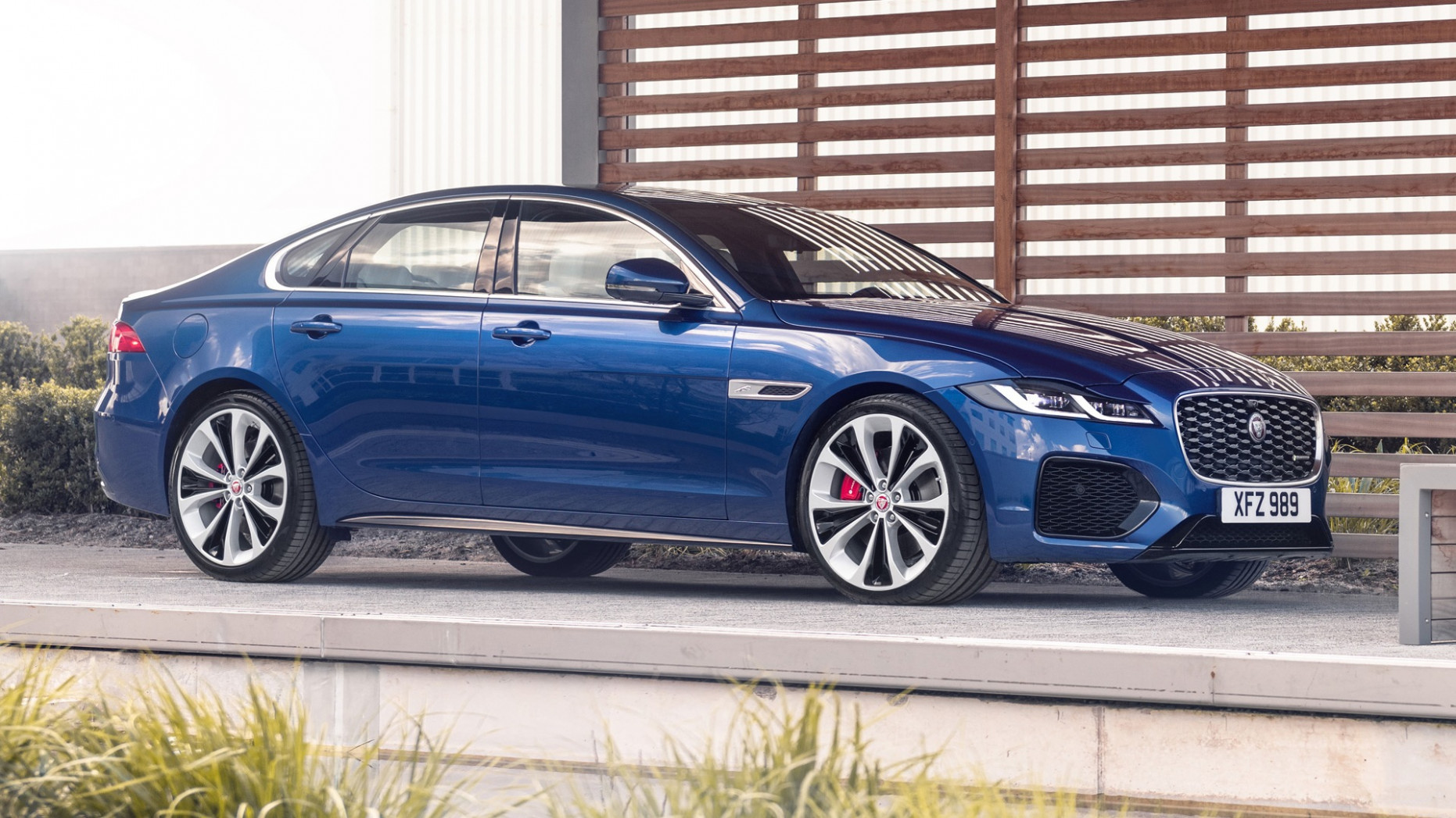 Redesign and Concept 2023 Jaguar Xf Rs