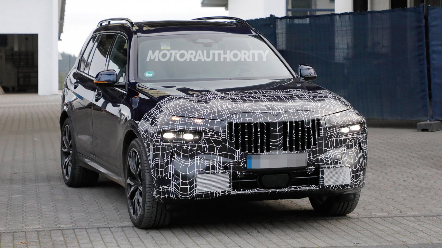 3 Bmw X3 Spy Shots: Heavy Styling Update Set For Big Crossover Bmw X7 Dimensions 2023
