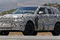 5 range rover sport spied with an evolutionary design carscoops 2023 range rover redesign