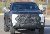 5 toyota tundra spied offering best view yet at new truck 2022 toyota tundra spy shots