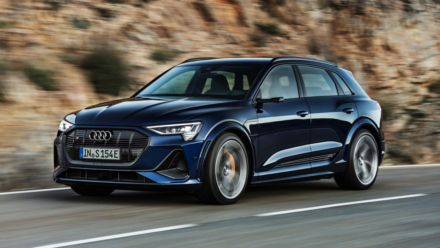 Specs and Review audi e tron s