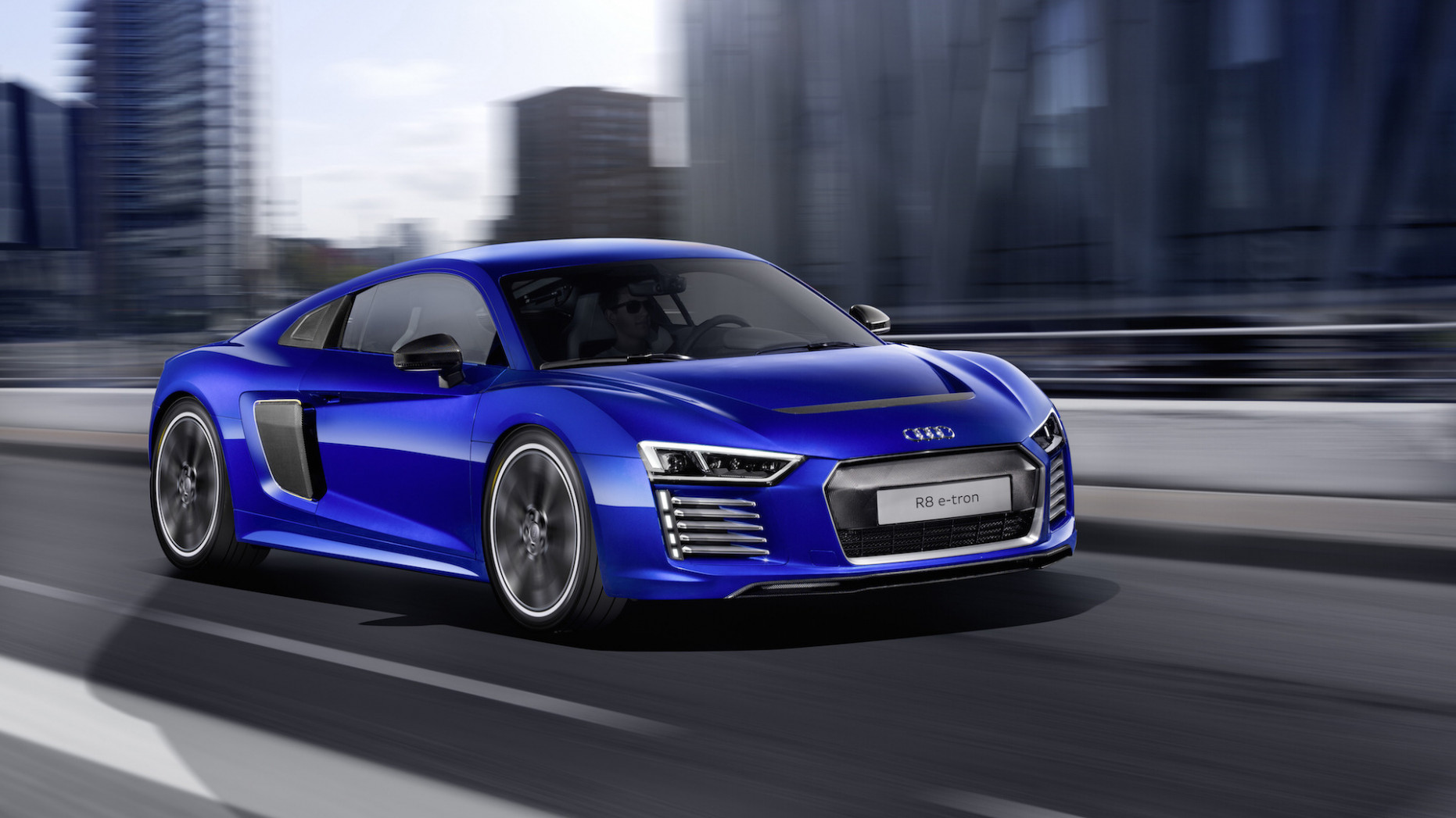 Performance and New Engine audi r8 e tron