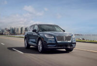 edmunds compares the 5 audi q5 and 5 lincoln aviator fox audi q7 vs lincoln aviator