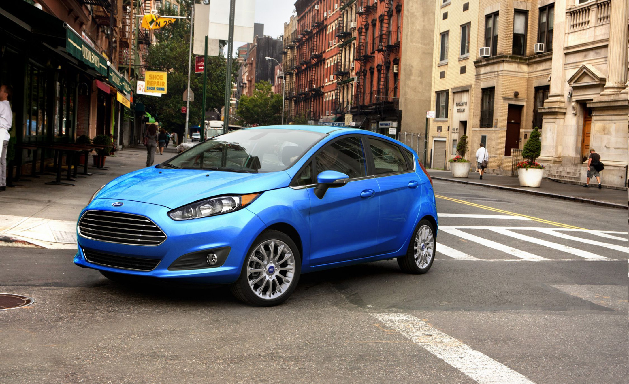 Price, Design and Review length of ford fiesta