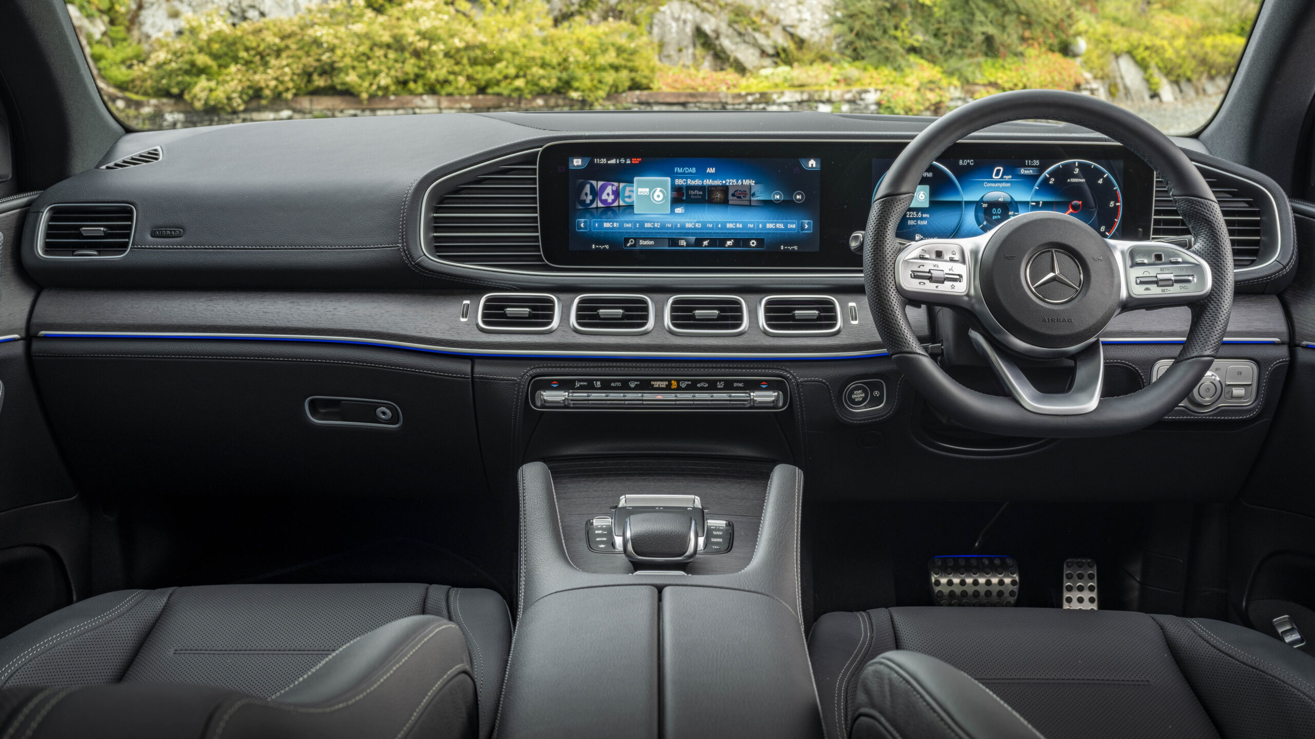 Overview mercedes gle coupe interior