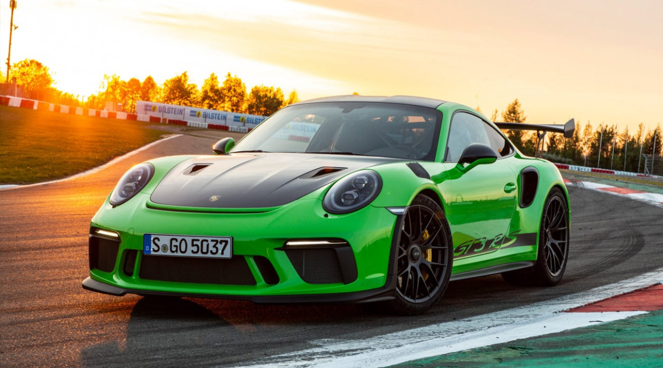 Porsche 5 Gt5 Or 5 Gt5 Rs: Why To Buy 911 Gt3 Rs Price