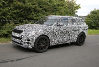 spied! a beefier 3 range rover sport svr is on its way driving range rover 2023 sport