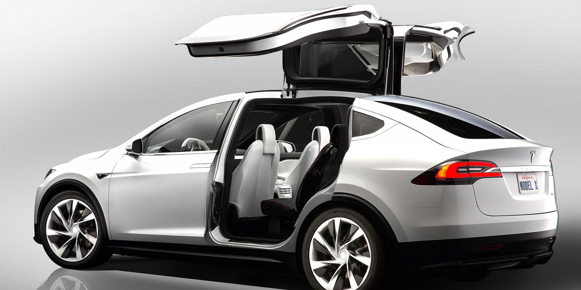 Tesla Model X Reservations Turning Into Orders Any Day Now What Tesla Butterfly Doors Price